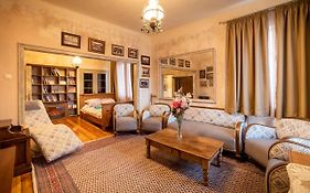 Zlatanov Residence